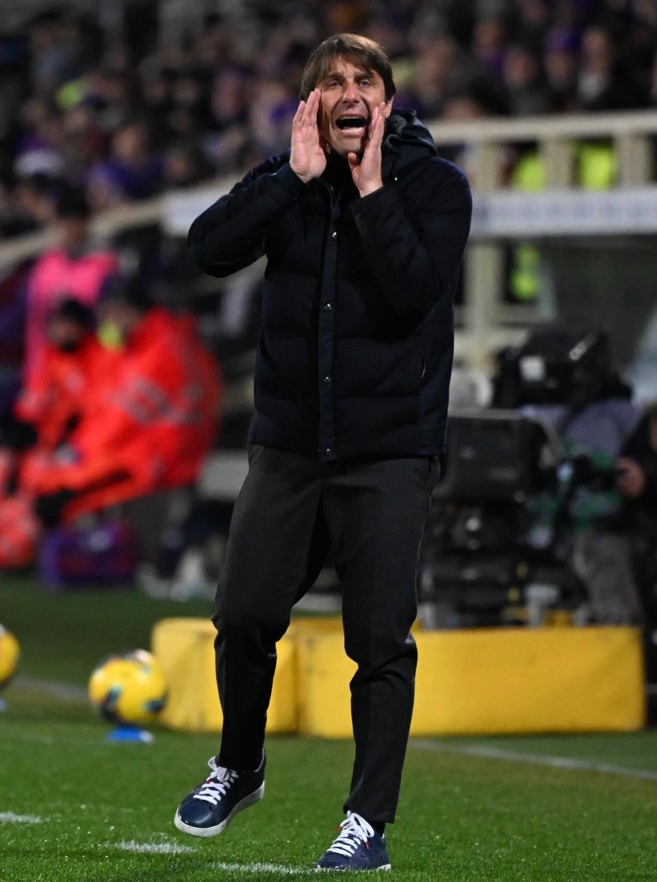 那不勒斯在客场惨败，备战下一轮比赛的简单介绍