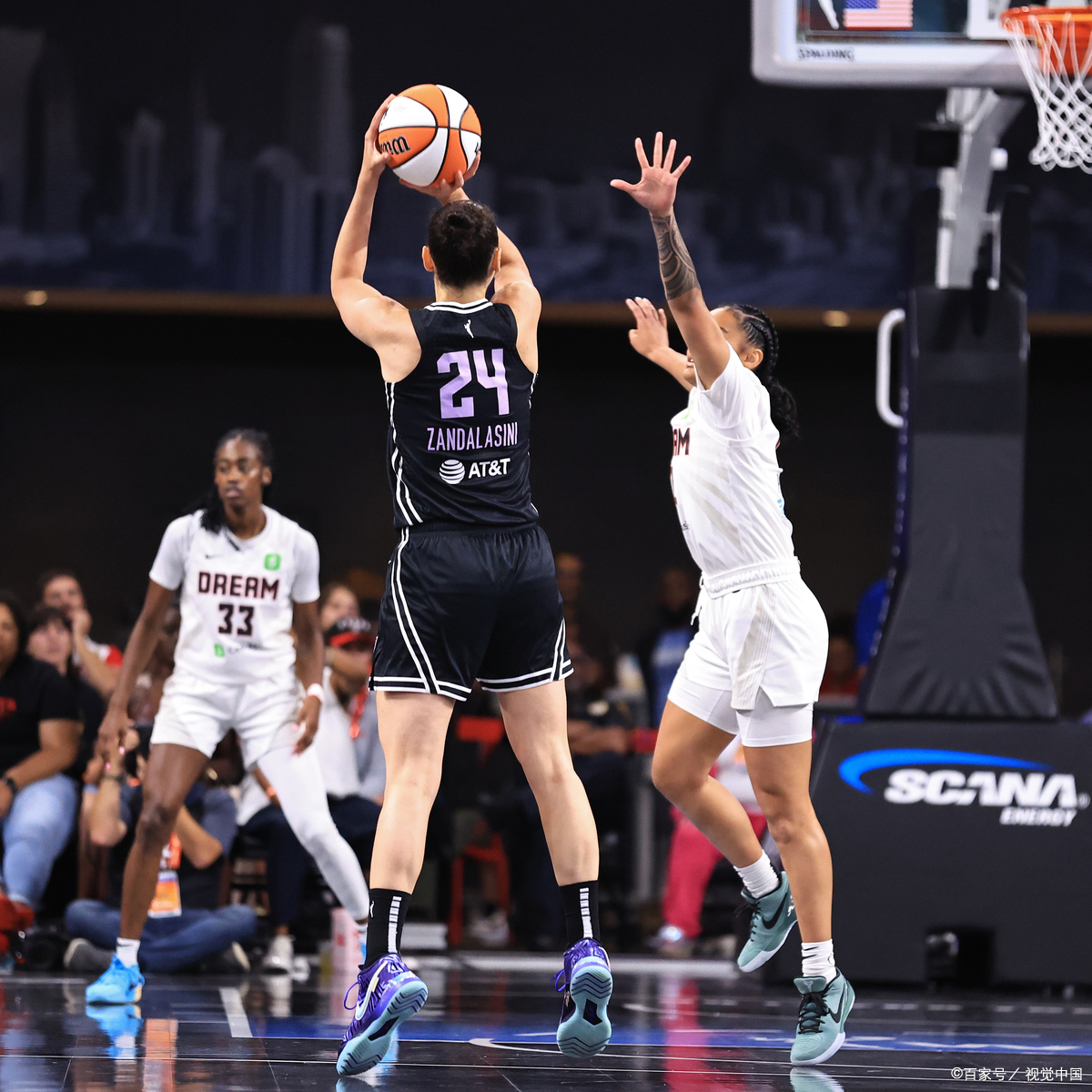 加拿大男篮突破重围，晋级美洲杯决赛