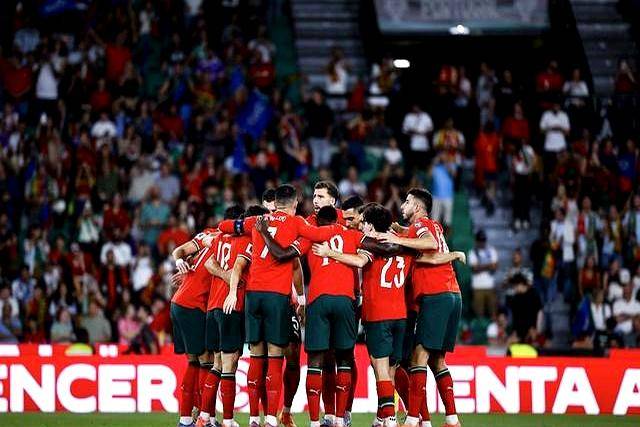 包含葡萄牙国家队主帅变阵大胜,小组出线希望大的词条 包含葡萄牙国家队主帅变阵大胜,小组出线希望大的词条